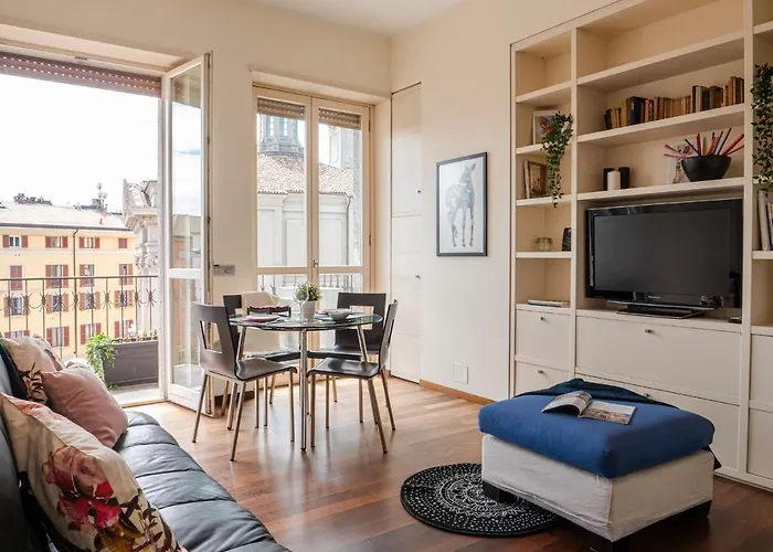 The Best Rent - Bright Two Rooms Apartment Near Cattolica University
