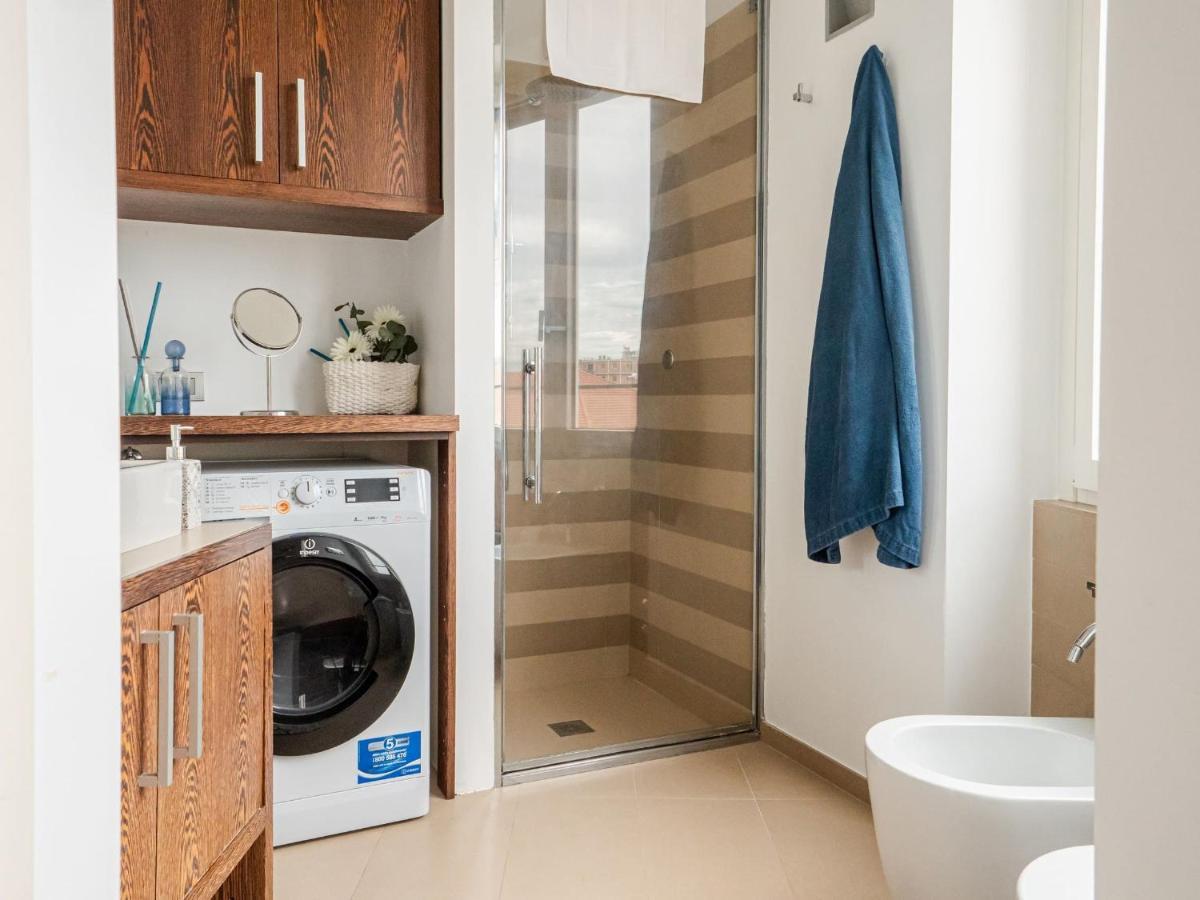 The Rent - Bright Two Near Cattolica Apartment *
